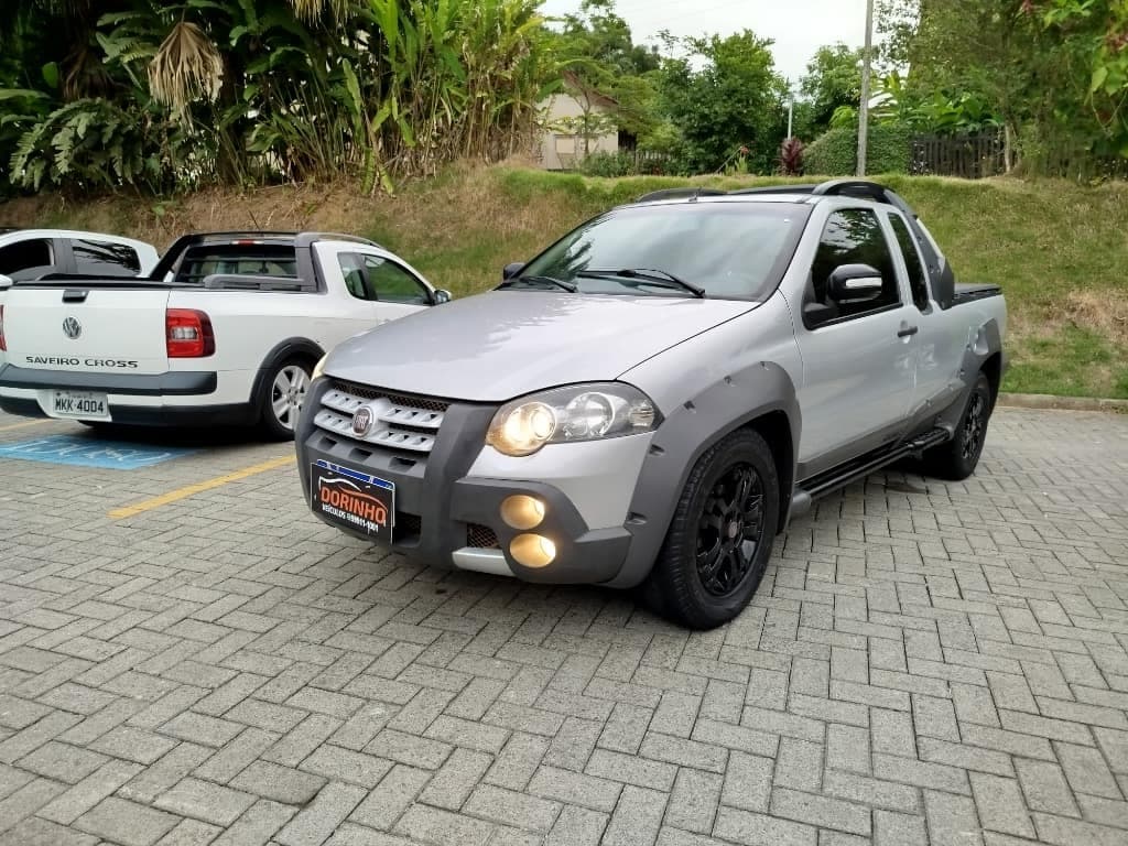 Fiat Strada ADVENTURE LOCKER 1.8
