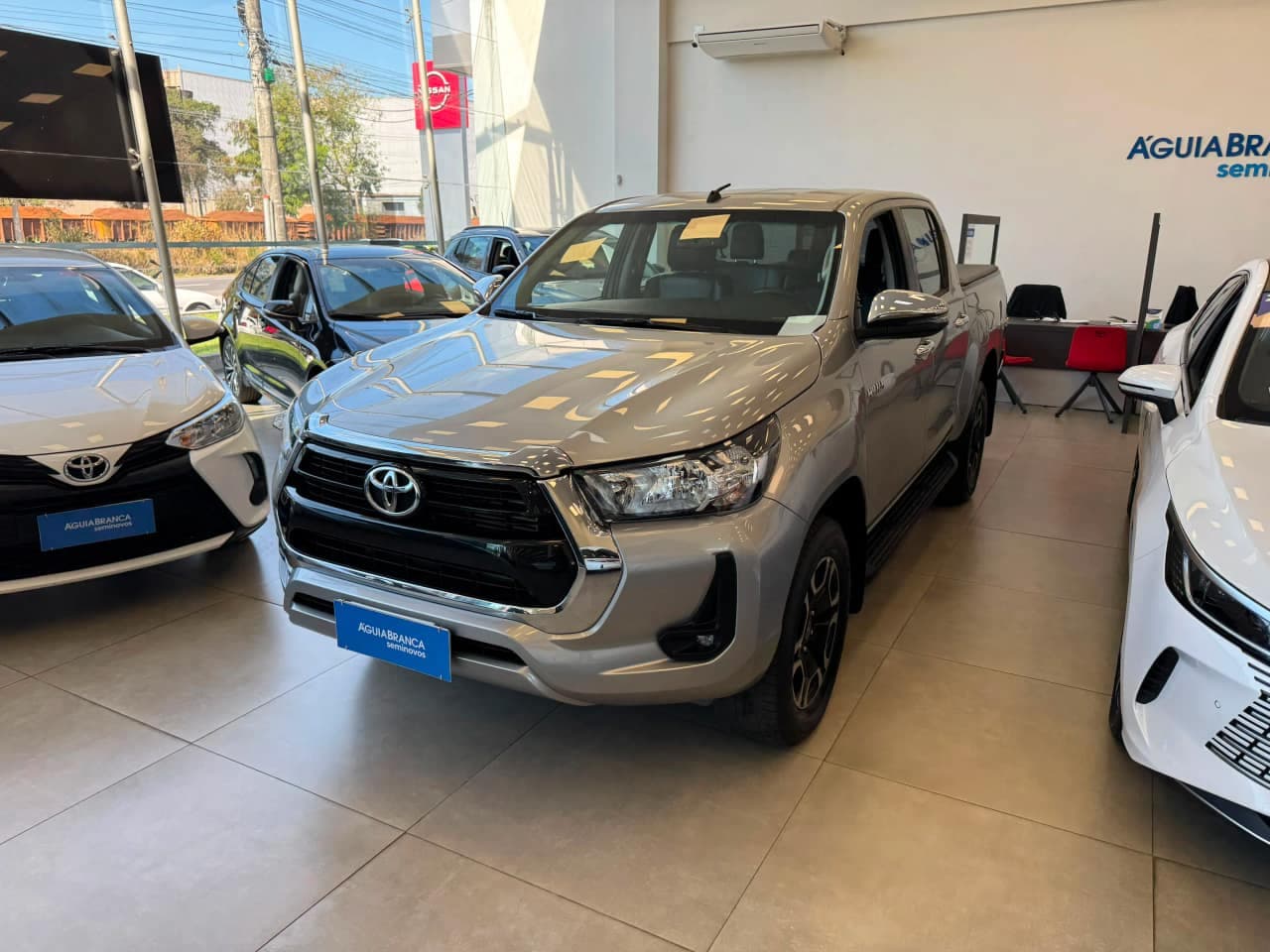 Toyota Hilux 2.8 D-4D TURBO DIESEL CD SRV 4X4 AUTOMÁTICO