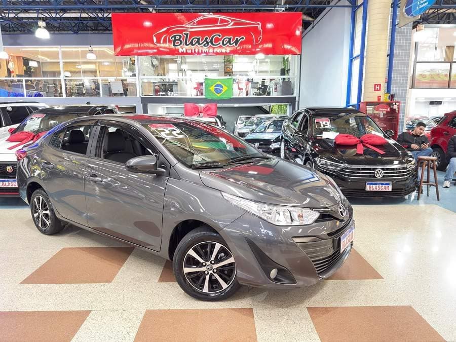 Toyota Yaris 1.5 SEDAN XS CONNECT