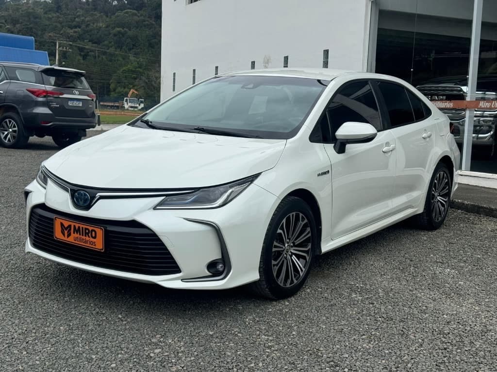 Toyota Corolla ALTIS HYBRID
