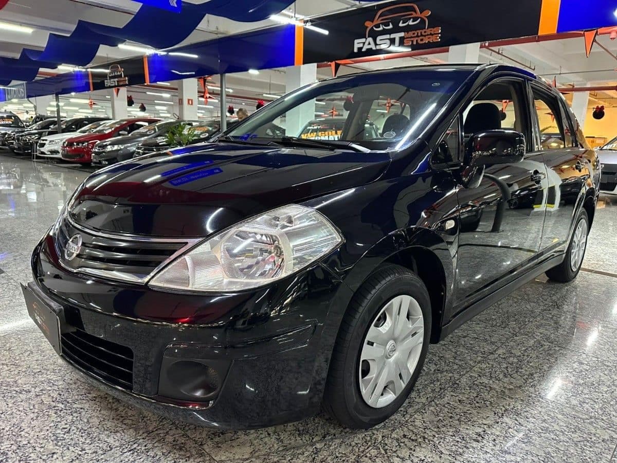 Nissan Tiida Sedan 1.8