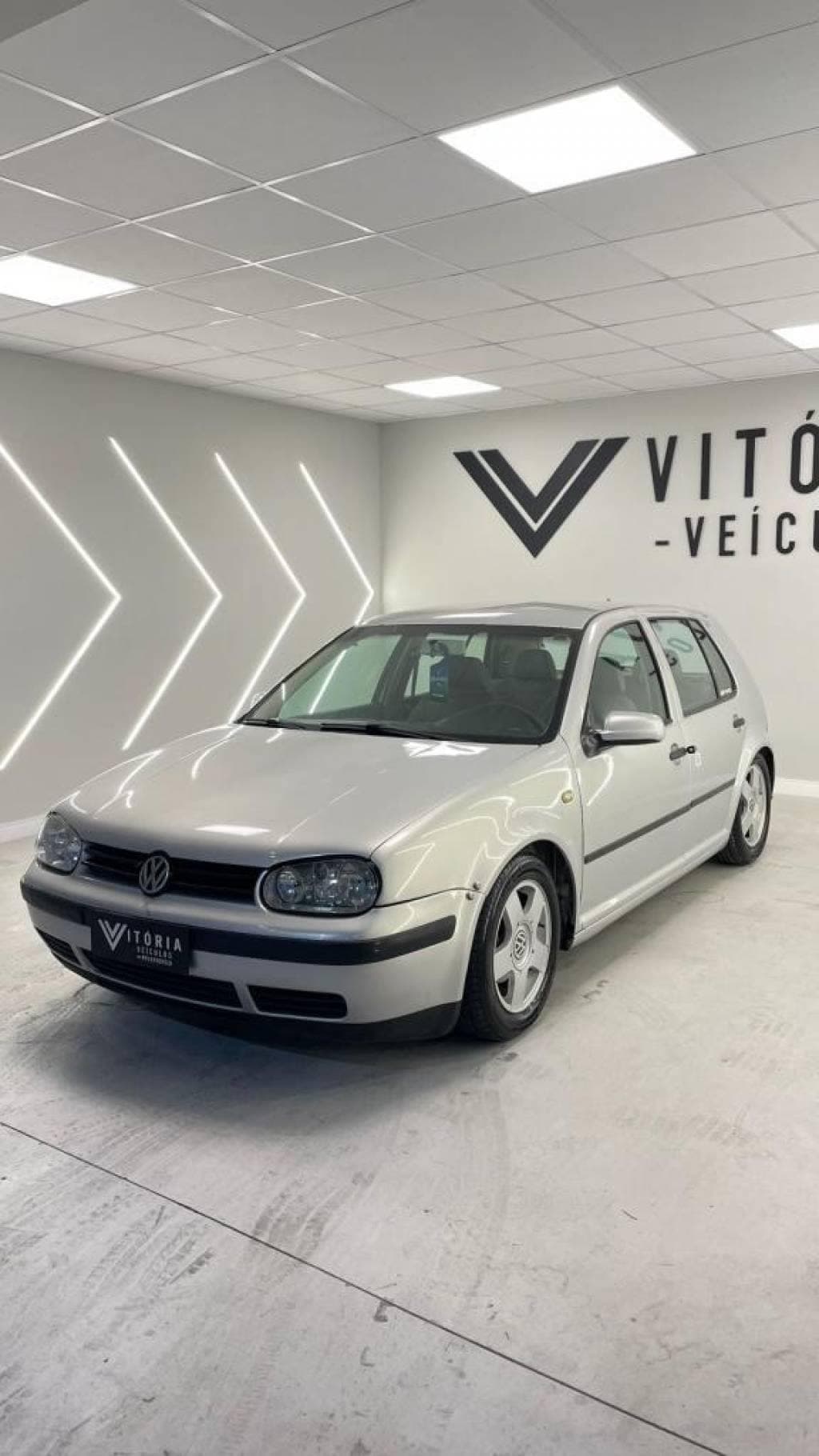 Volkswagen Golf 1.6Mi/ 1.6Mi Gener./Black & Silver