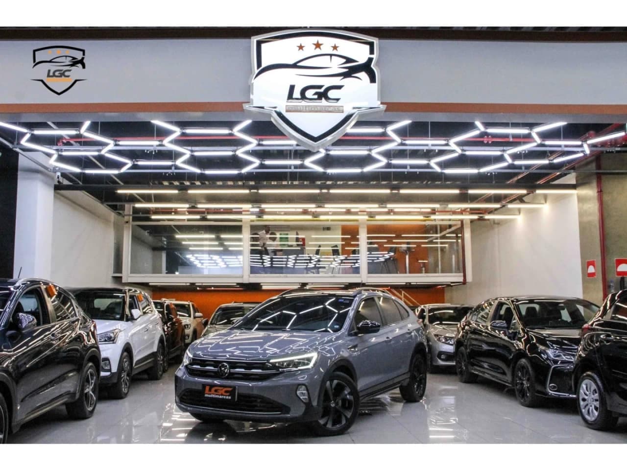 Volkswagen Nivus 1.0 200 TSI TOTAL FLEX HIGHLINE AUTOMÁTICO