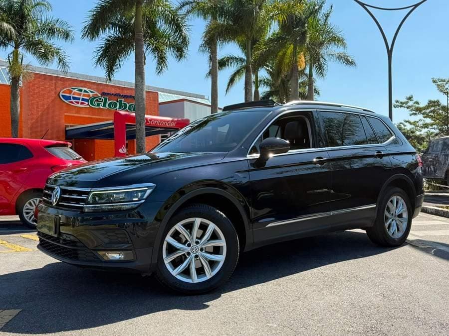 Volkswagen Tiguan 250 TSI TOTAL FLEX ALLSPACE COMFORTLINE TIPTRONIC