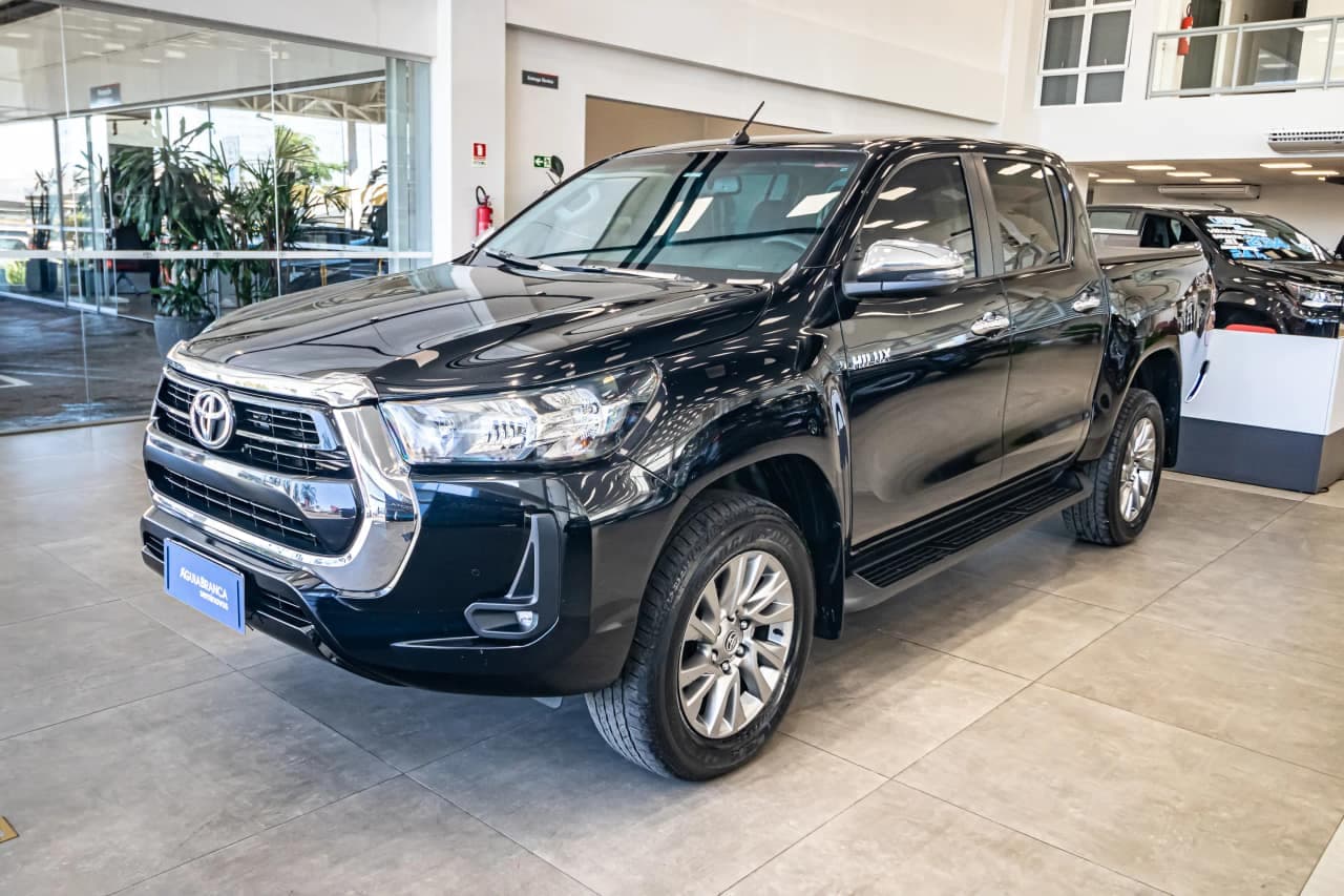 Toyota Hilux 2.8 D-4D TURBO DIESEL CD SRV 4X4 AUTOMÁTICO