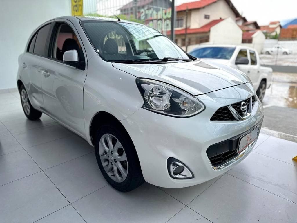 Nissan March SV 1.0 12V Flex 5p