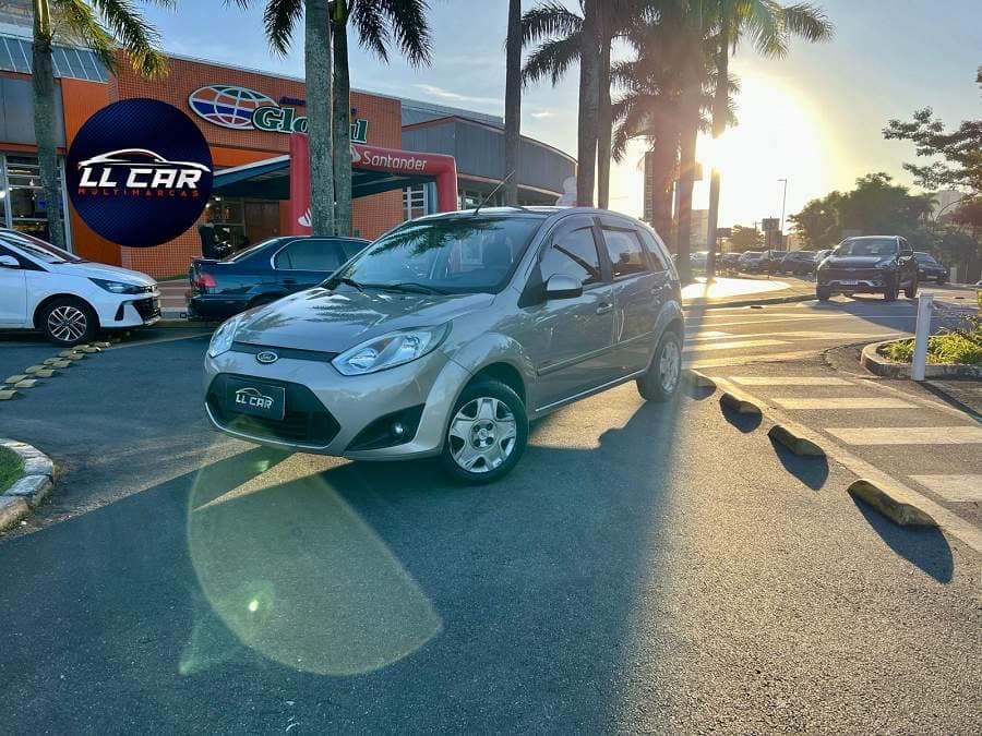 Ford Fiesta 1.6 MPI CLASS HATCH COMPLETO + BAIXO KM