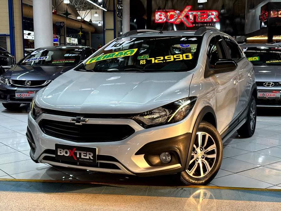 Chevrolet Onix 1.4 MPFI ACTIV C/ BAIXA KM