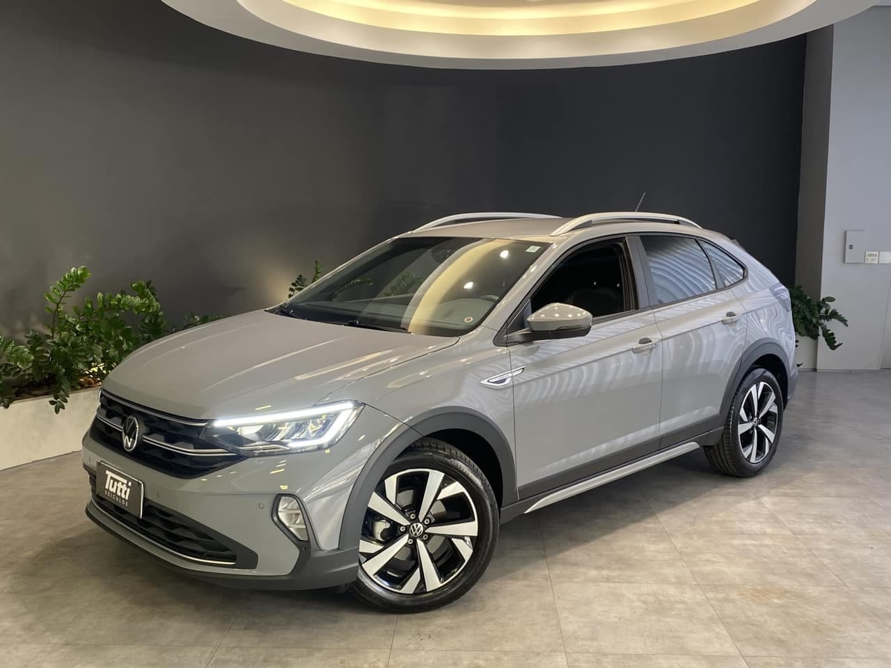 Volkswagen Nivus 1.0 200 TSI TOTAL FLEX HIGHLINE AUTOMÁTICO