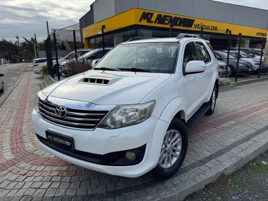 Toyota Hilux SRV D4-D 4x4 3.0 TDI Dies. Aut