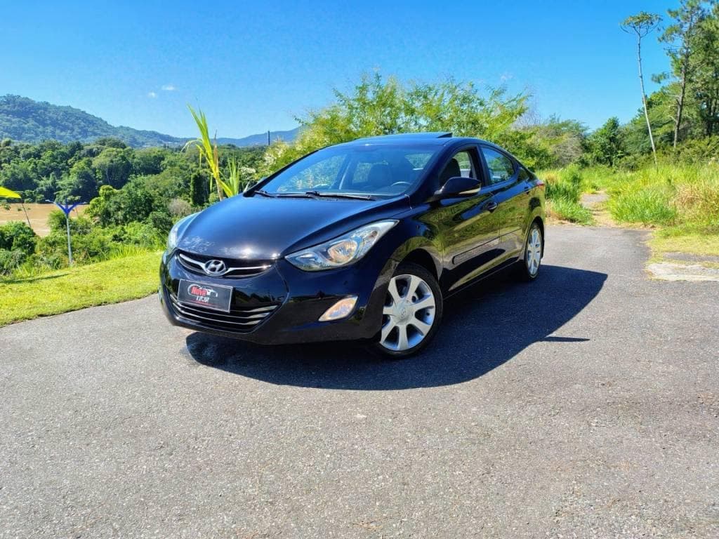 Hyundai Elantra GLS 1.8 16V Aut.