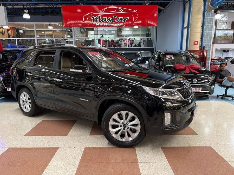 Kia Sorento 2.4 COURO MIDIA E PNEUS NOVOS SO USUFLUIR