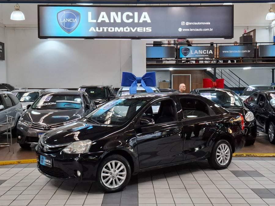 Toyota Etios 1.5 XLS SEDAN 16V