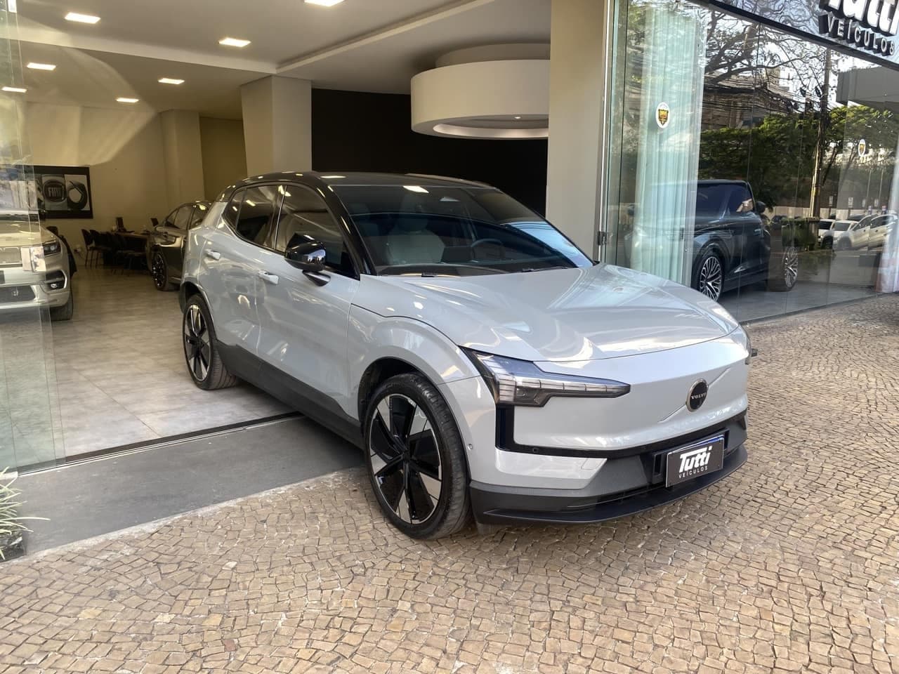 Volvo EX30 69 KW ELÉTRICO ULTRA