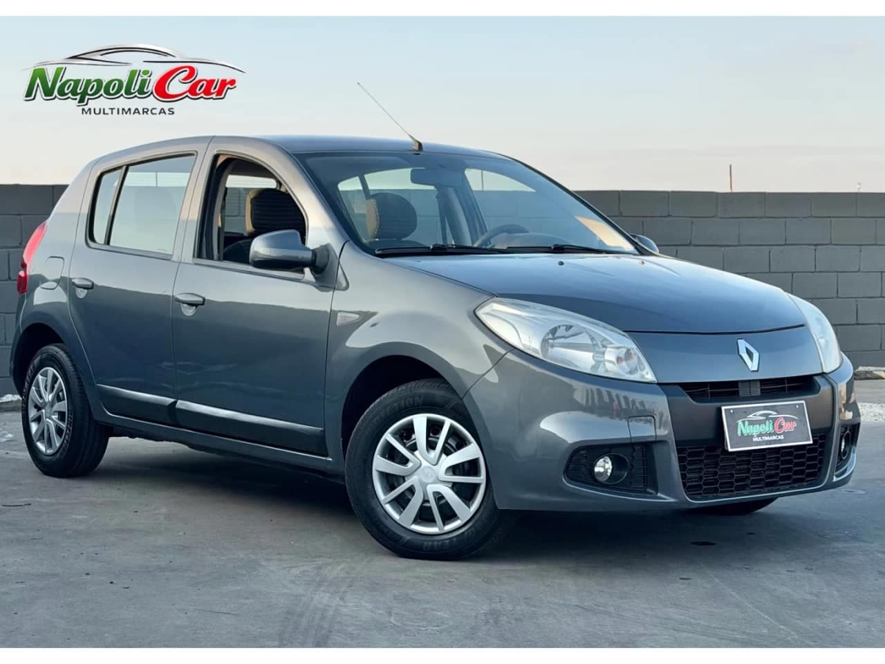 Renault Sandero 1.0 EXPRESSION 16V FLEX 4P MANUAL