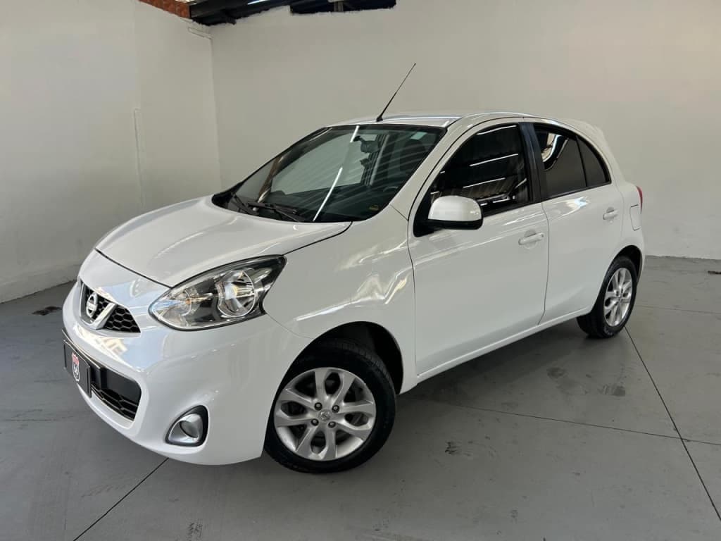 Nissan March 1.6 SV 16V FLEX 4P MANUAL