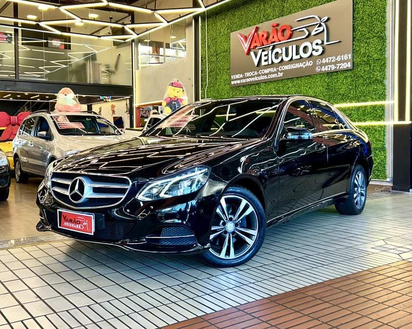 Mercedes-Benz E 250 AVANTGARDE 2.0 •