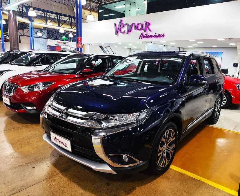 Mitsubishi Outlander 2.0 CONFORT AUTOM. 7 LUG C/