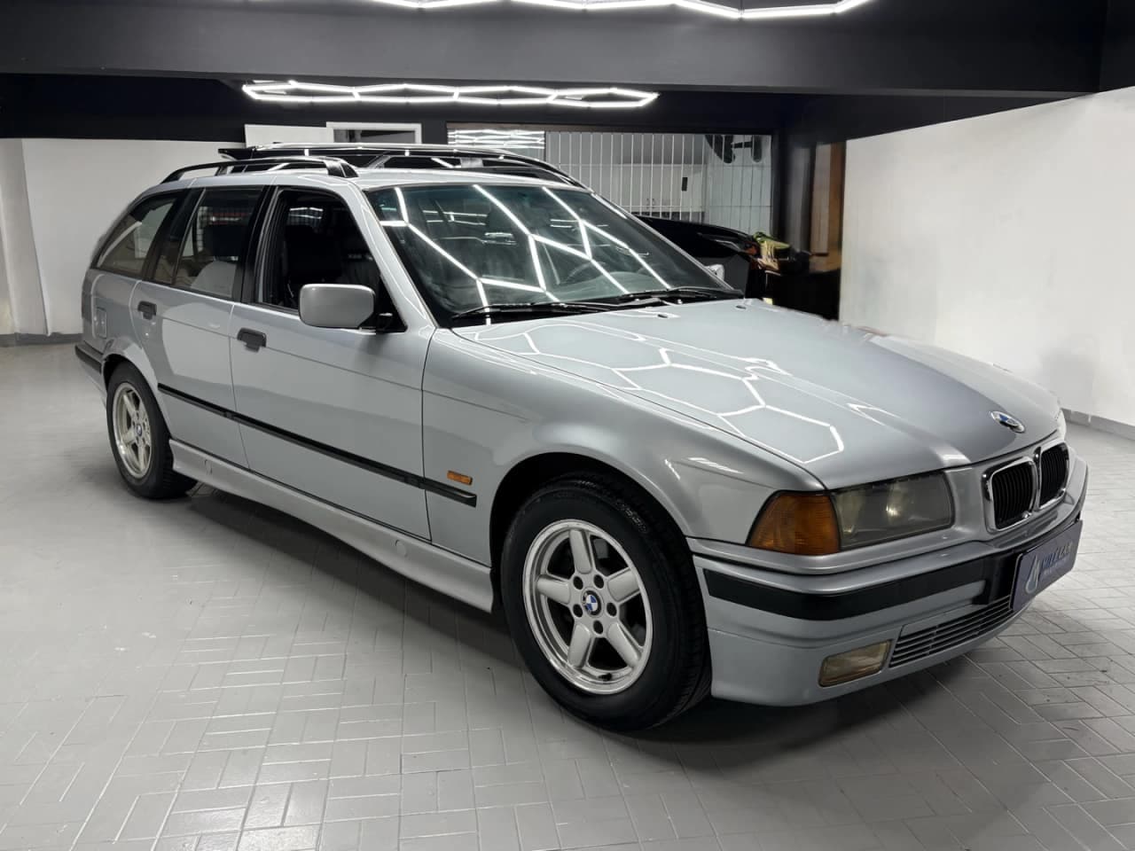 BMW 323i 2.5 TOURING 24V GASOLINA 4P MANUAL