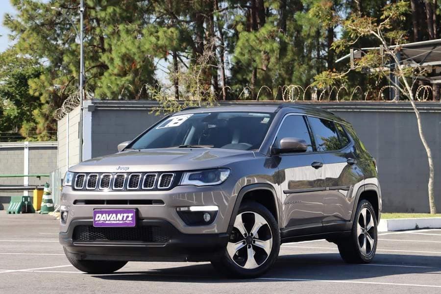 Jeep Compass LONGITUDE 2.0 BANCOS DE COURO + MULTIMIDIA