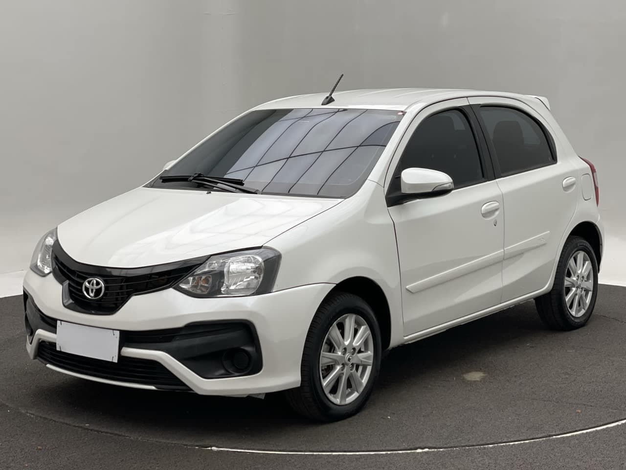 Toyota Etios ETIOS X Plus 1.5 Flex 16V 5p Mec.