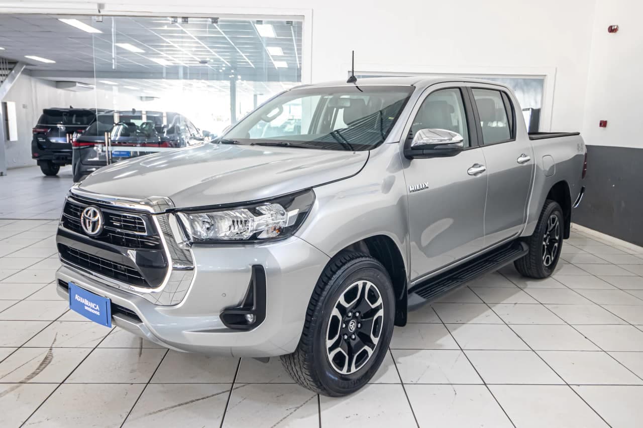 Toyota Hilux 2.8 D-4D TURBO DIESEL CD SRV 4X4 AUTOMÁTICO