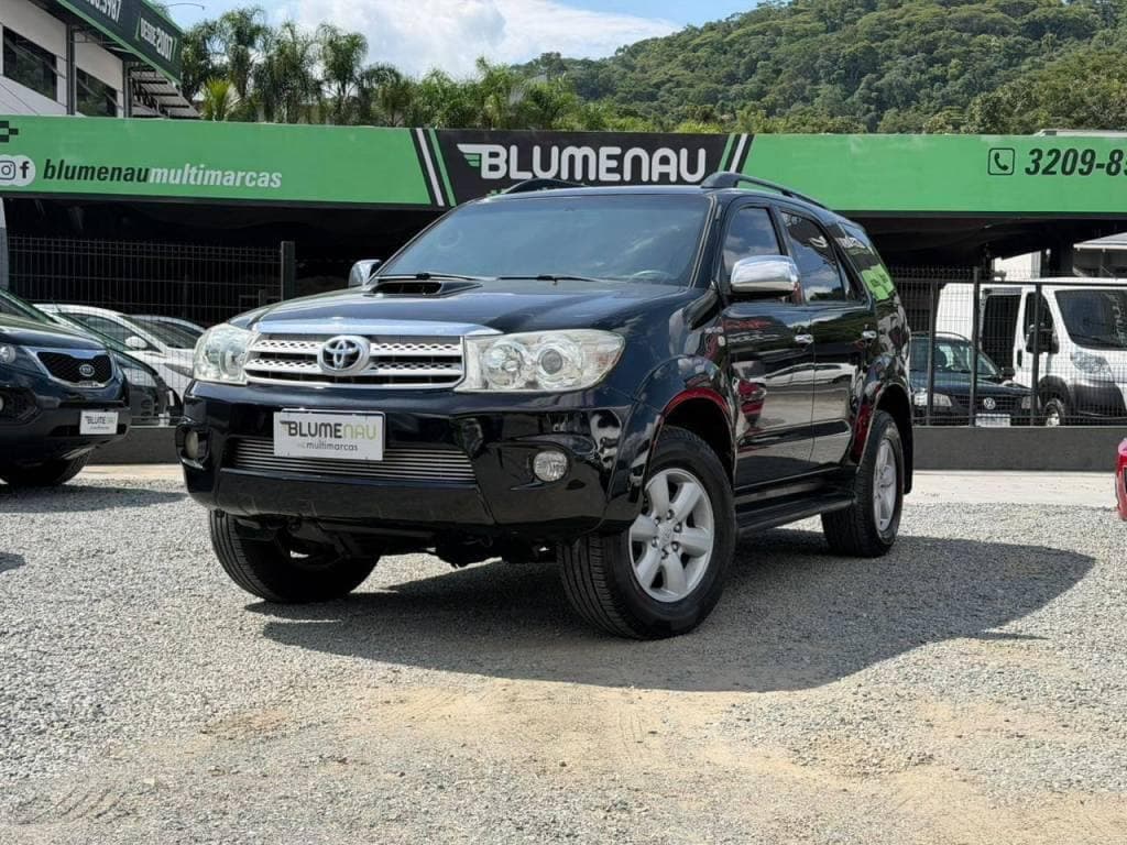 Toyota Hilux I/ SRV4X4