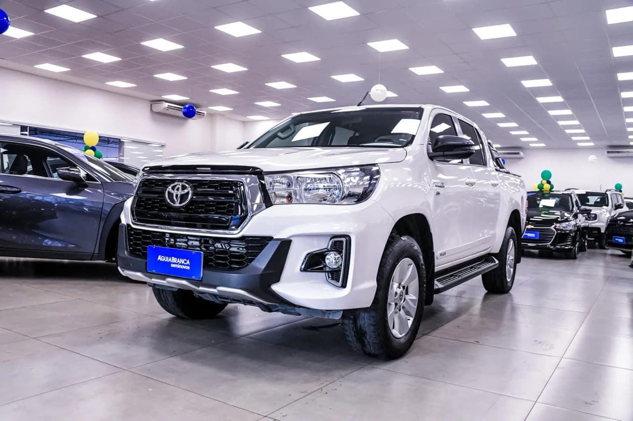 Toyota Hilux 2.7 SR 4X2 CD 16V FLEX 4P AUTOMÁTICO