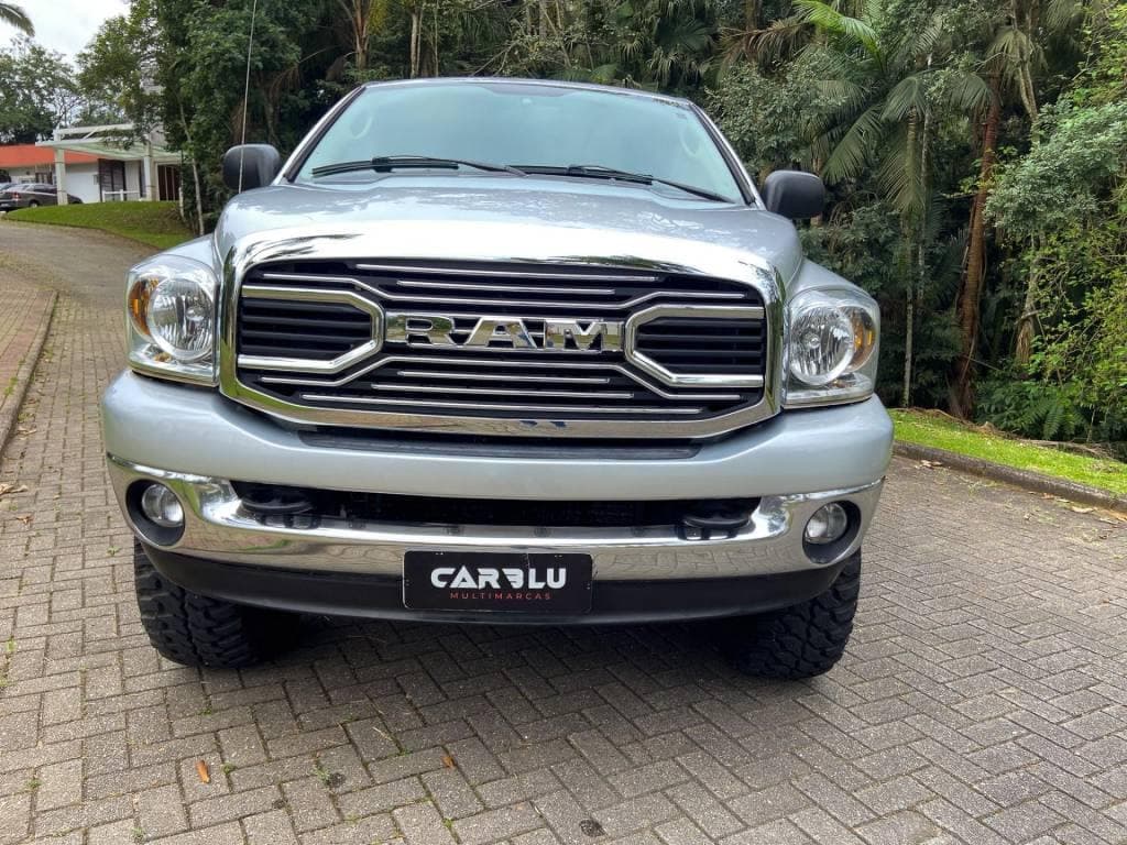 Dodge Ram / 2500