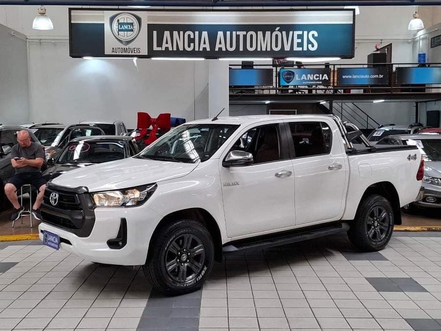 Toyota Hilux 2.8 D-4D TURBO CD SR 4X4