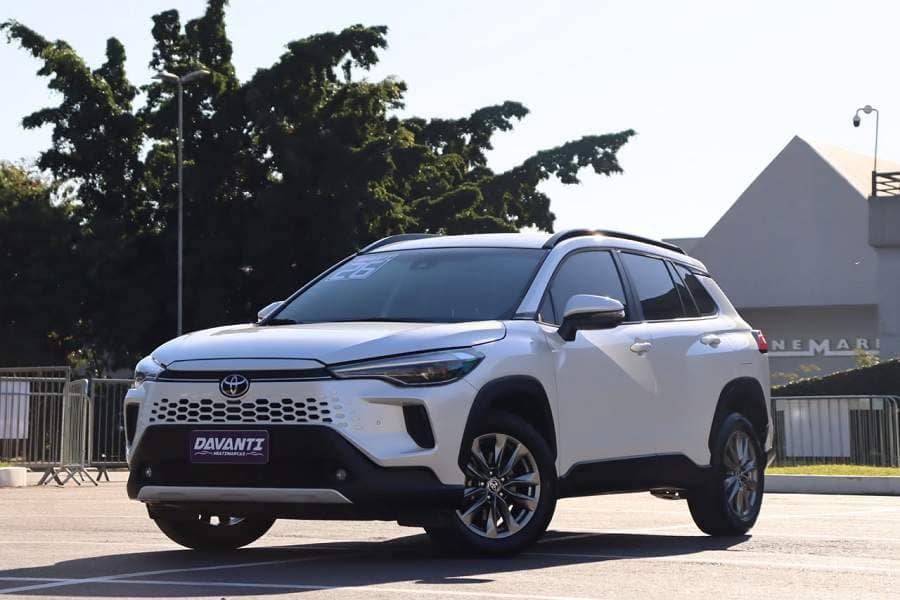 Toyota Corolla CROSS XR 2.0 BANCOS DE COURO + MULTIMIDIA