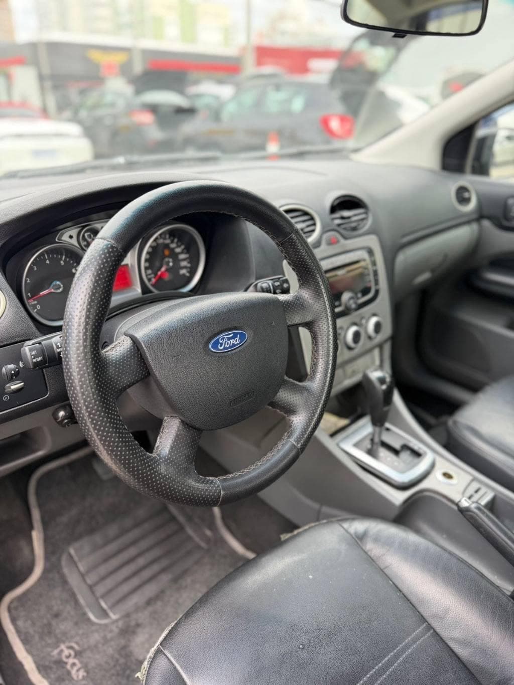 Ford Focus Sedan 2.0 16V/2.0 16V Flex 4p Aut.