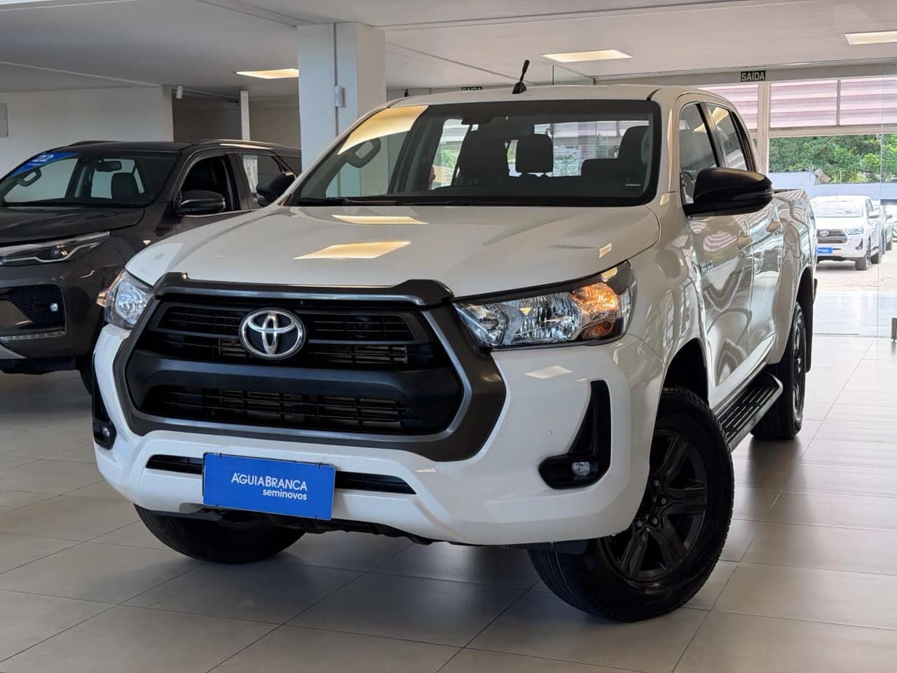 Toyota Hilux 2.8 D-4D TURBO DIESEL CD SR 4X4 AUTOMÁTICO