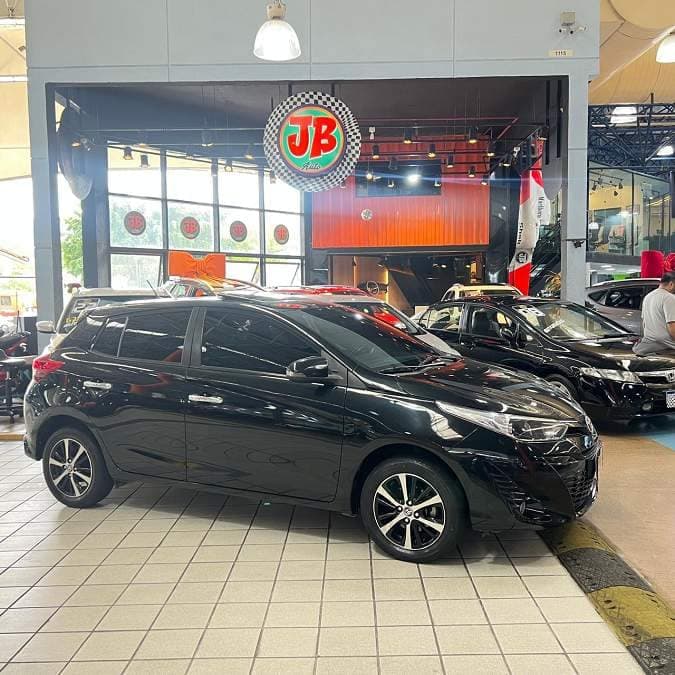 Toyota Yaris HB XLS 1.5 FLEX AUTOMÁTICO / BAIXA KM +