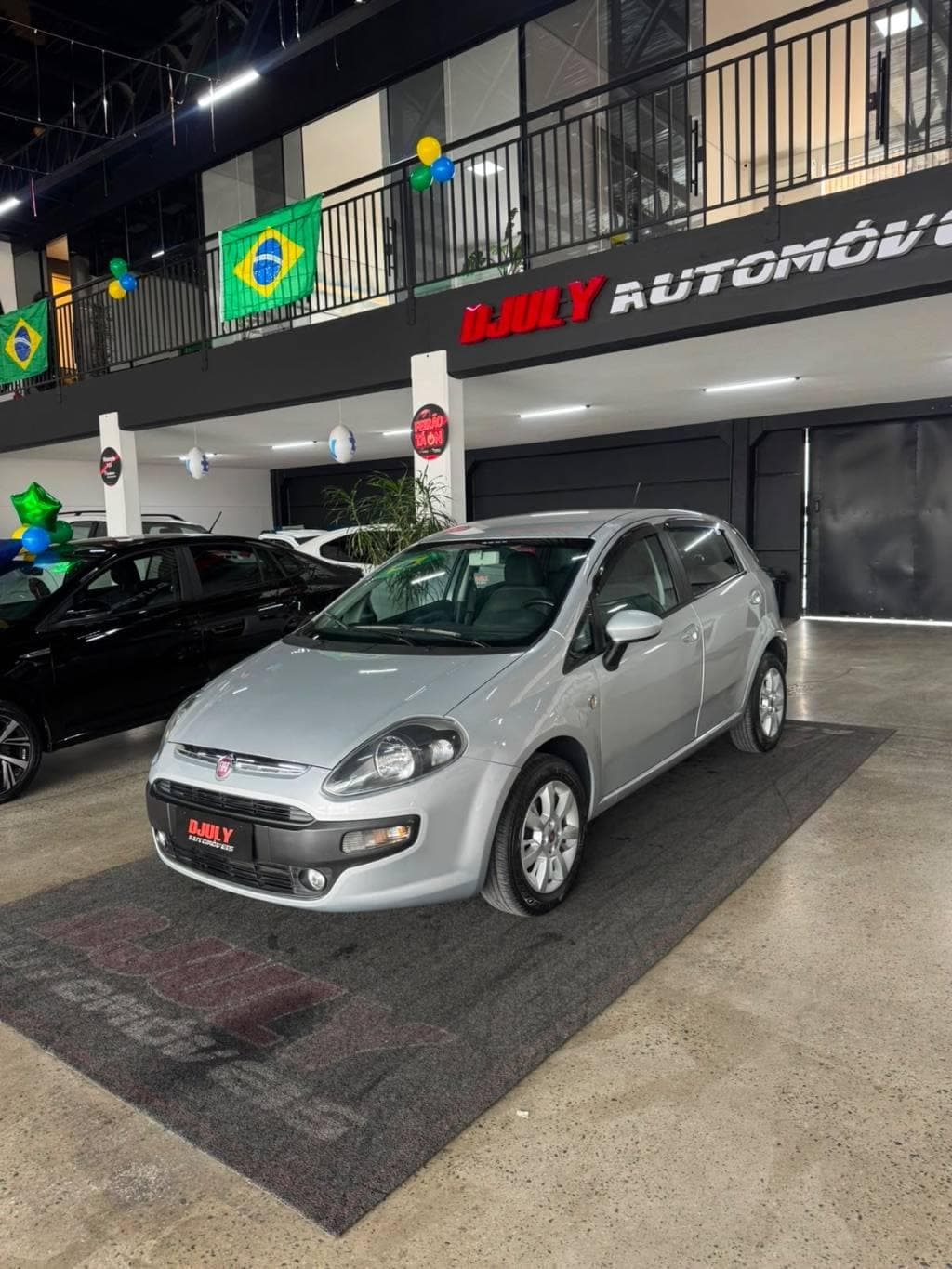 Fiat Punto ATTRACTIVE 1.4 Fire Flex 8V 5p