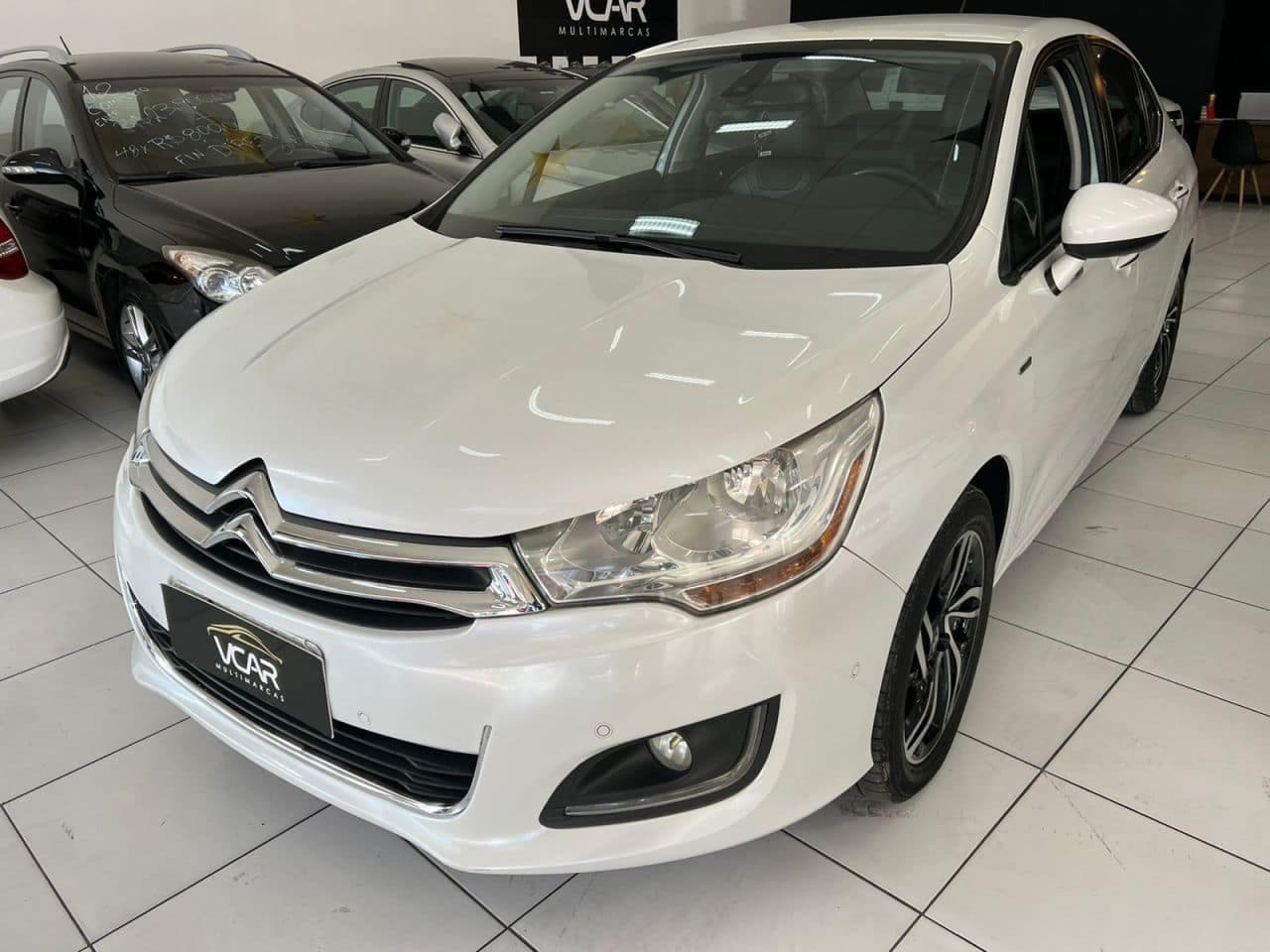 Citroen C4 LOUNGE Exclusive 1.6 Turbo 4p Aut.