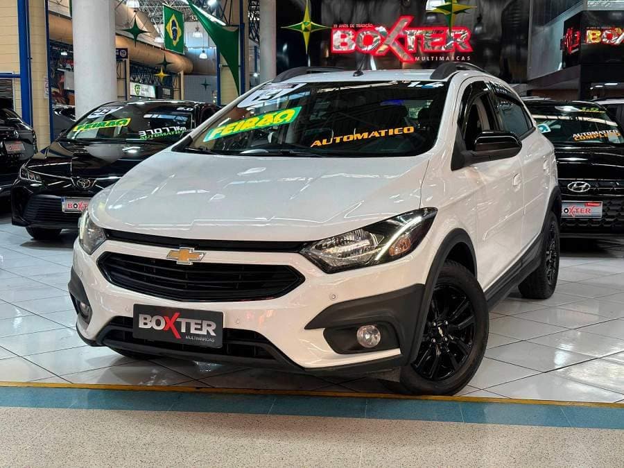 Chevrolet Onix 1.4 MPFI ACTIV TOP DE LINHA C/ BAIXA KM