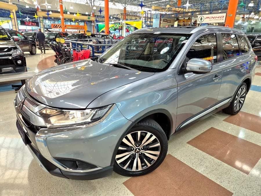 Mitsubishi Outlander 2.0 HPE 7L GASOLINA / ÚN DONO, 100% REV CONCESS