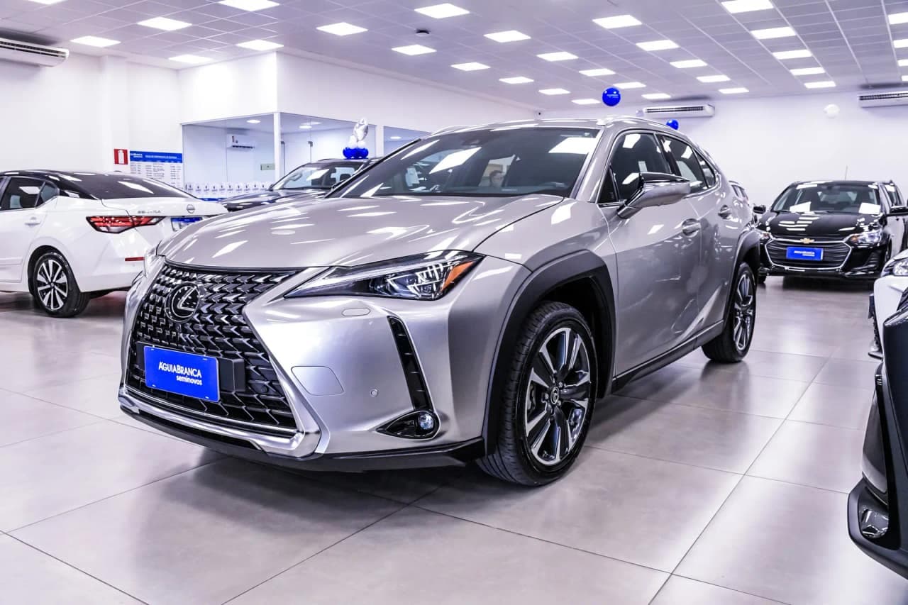 Lexus Ux 2.0 VVT-I HYBRID LUXURY CVT