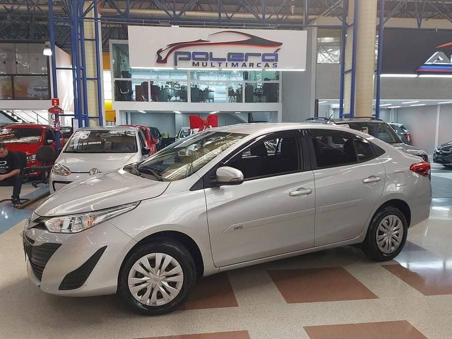Toyota Yaris 1.3 16V XL LIVE 4P