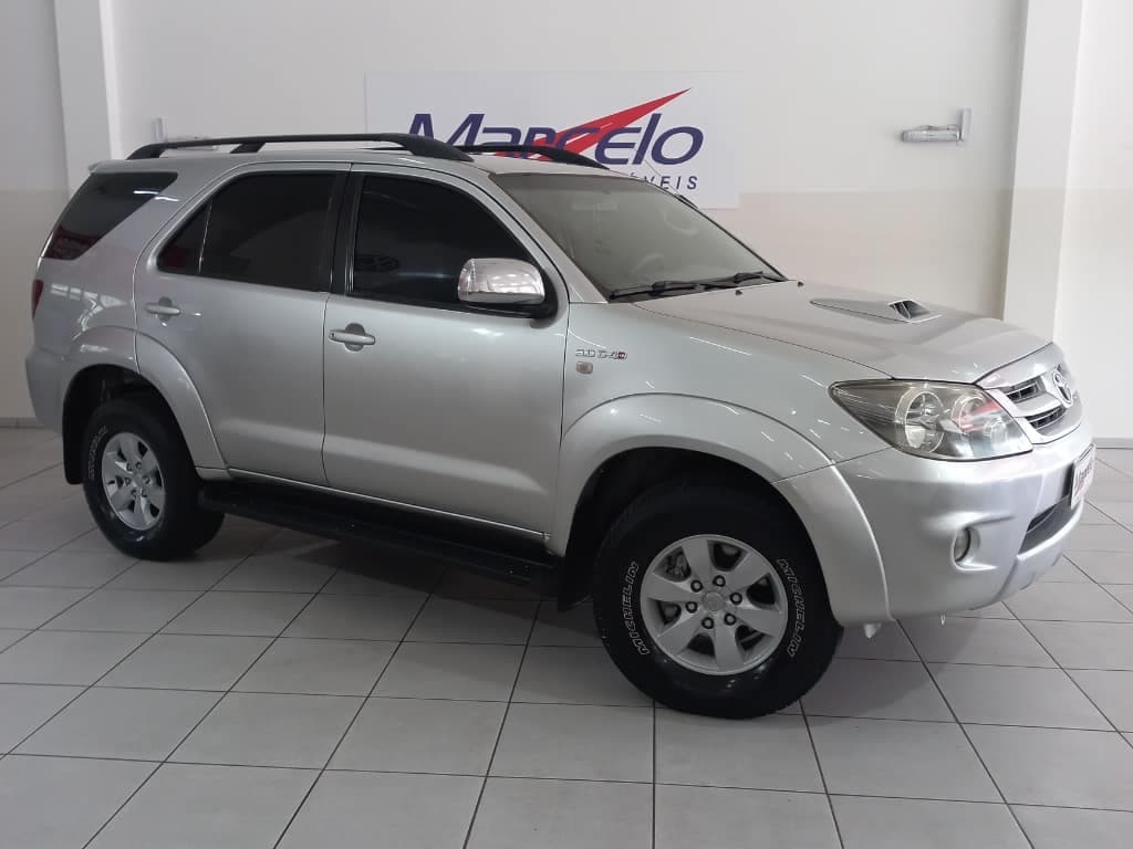Toyota Hilux SW4 SRX 4X4 TDI
