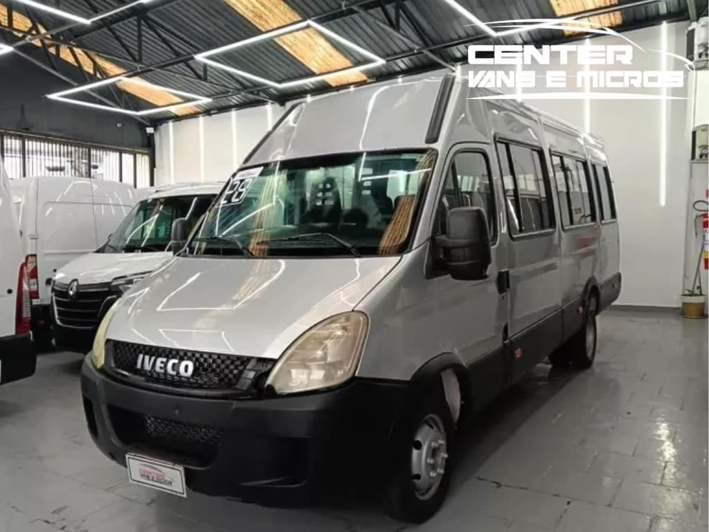 IVECO Daily 2.3 HPI DIESEL 30-130 FURGÃO MANUAL