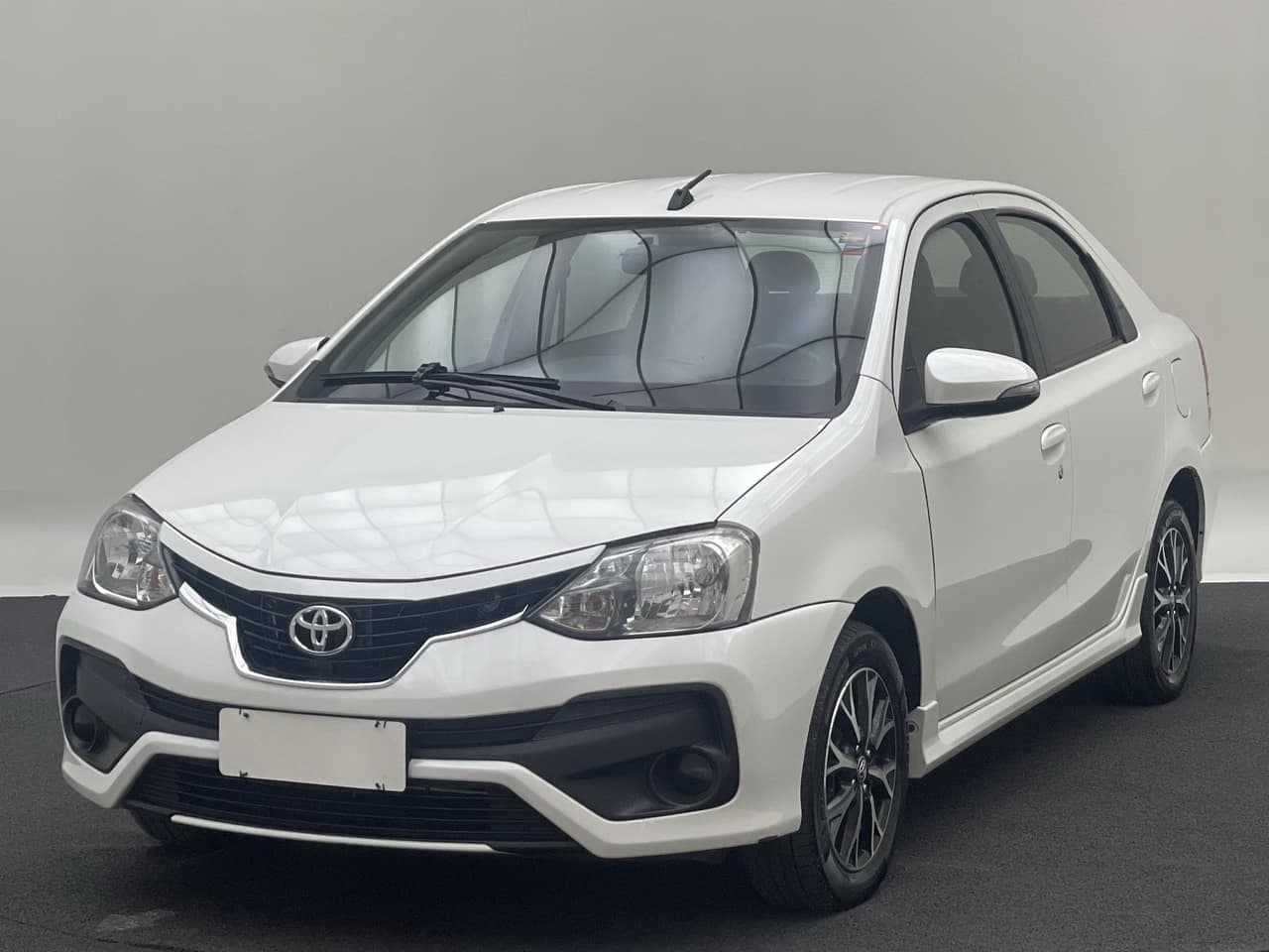 Toyota Etios ETIOS PLATINUM Sed. 1.5 Flex 16V 4p Aut.