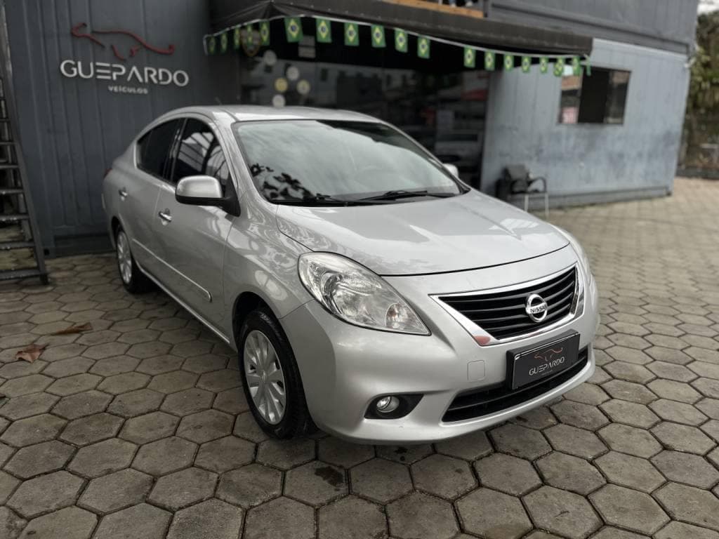 Nissan Versa 1.6 SV 16V FLEX 4P MANUAL