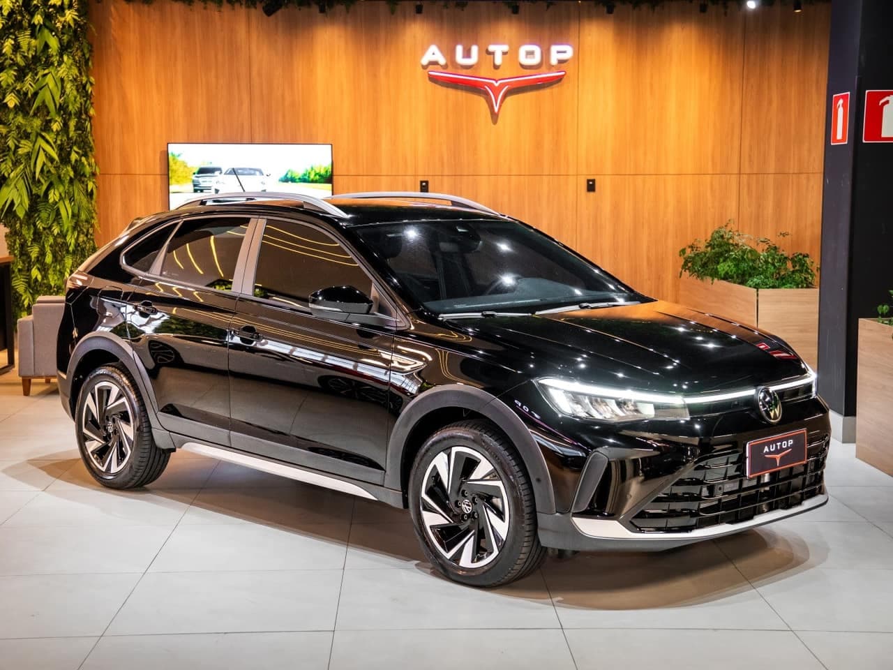 Volkswagen Nivus 1.0 200 TSI TOTAL FLEX HIGHLINE AUTOMÁTICO