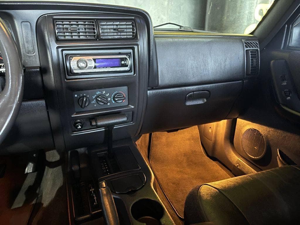 Jeep Cherokee Sport 4.0 Aut.