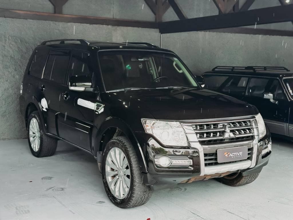 Mitsubishi Pajero 3.2 HPE FULL 4X4 T.I. DIESEL AUT 16V