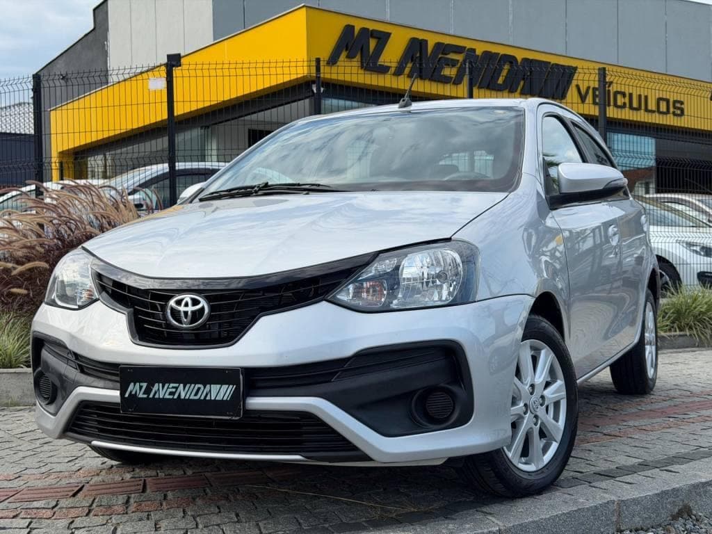 Toyota Etios 1.5 X PLUS 2020