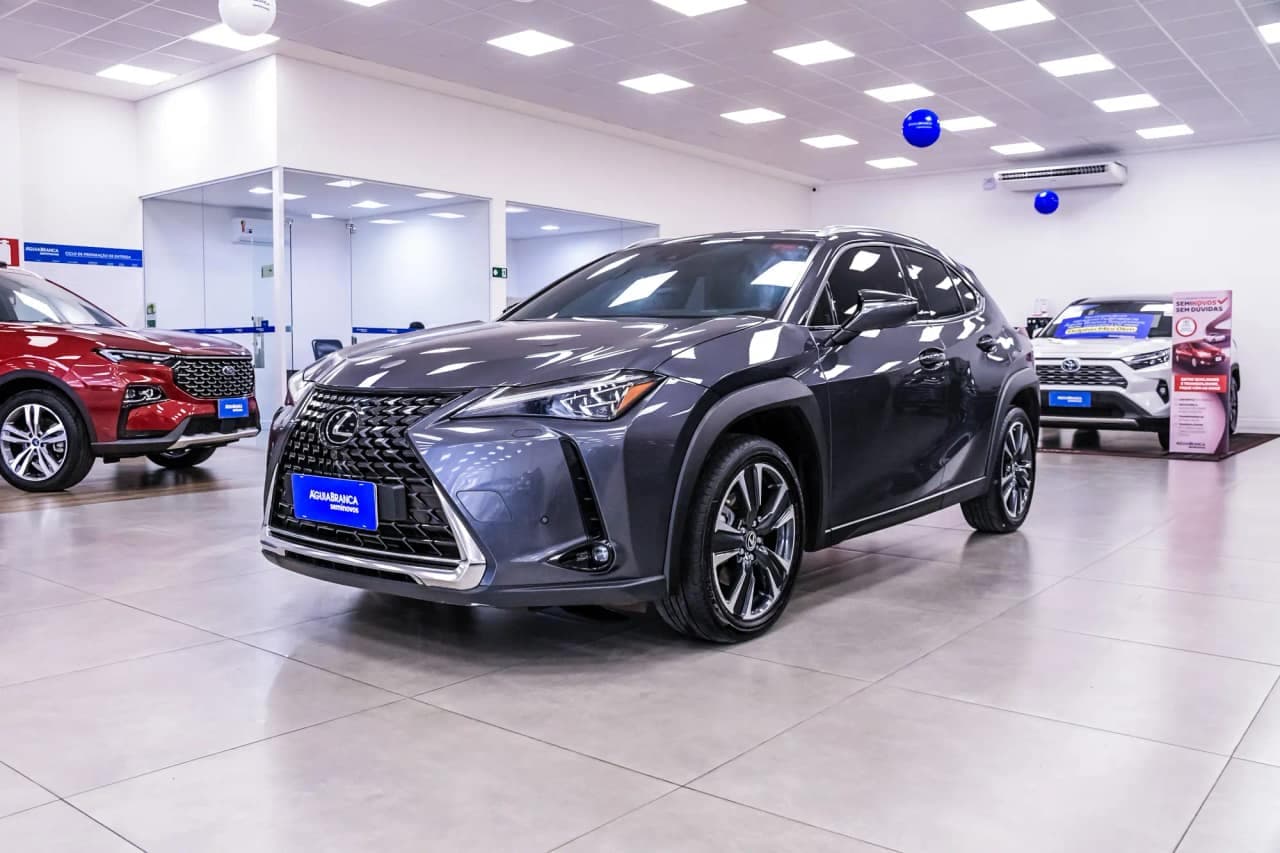 Lexus Ux 2.0 VVT-I HYBRID LUXURY CVT
