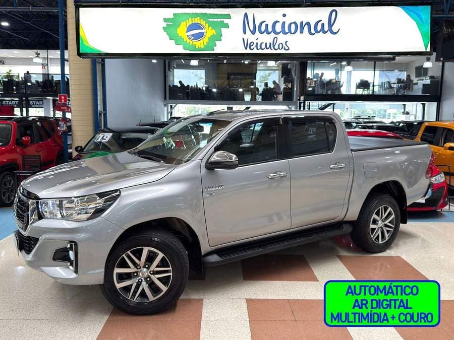 Toyota Hilux 2.7 SRV CD MULTIMÍDIA + COURO (REVISÕES NA CSS)